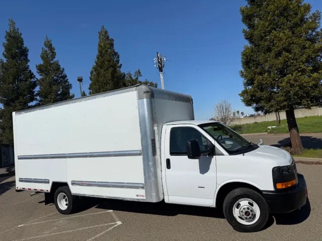 gmc savana cutaway 2021 7GZ37TC76MN010952 image gmc savana cutaway 2021 7GZ37TC76MN010952 image